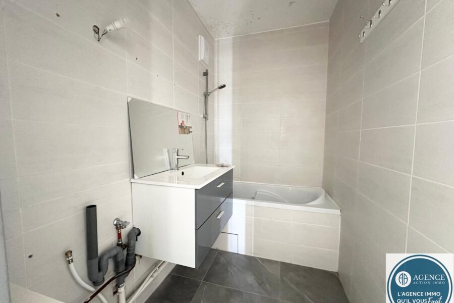 Appartement à vendre à Saint rambert d&rsquo;albon — Vue sur la ville — photo 17