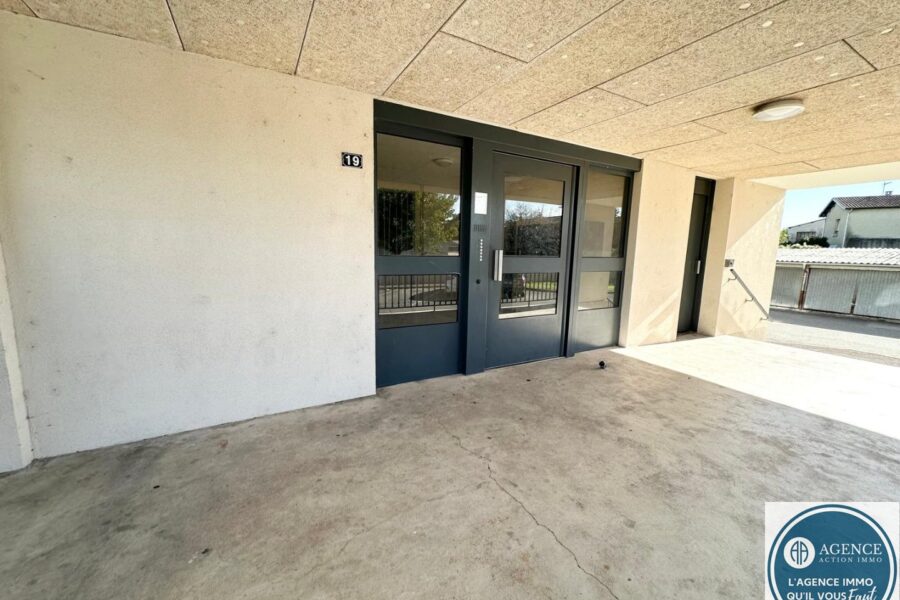 Appartement à vendre à Saint rambert d&rsquo;albon — Vue sur la ville — photo 4