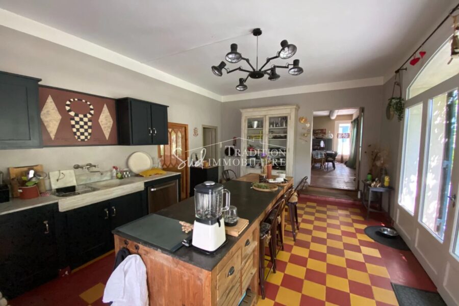 Maison à vendre à Saint-rémy-de-provence — Vue parc & jardin — photo 4