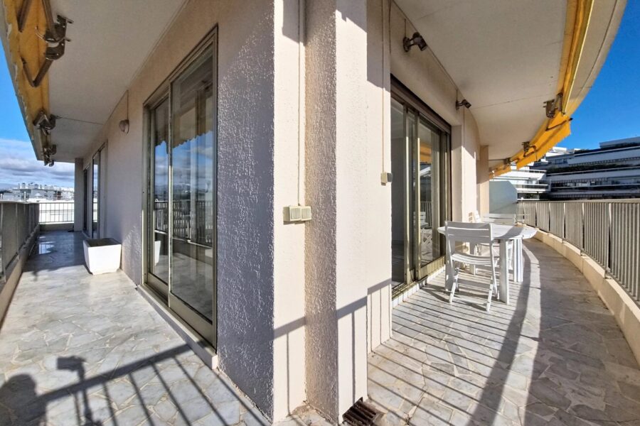 Appartement à vendre à Juan-les-pins — Vue mer — photo 3