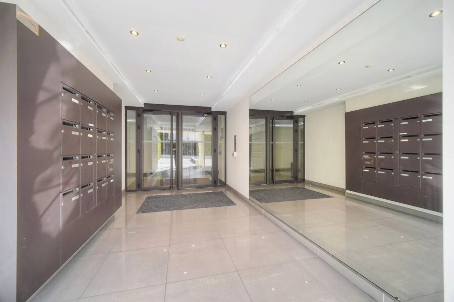 Appartement à vendre à Juan-les-pins — Vue mer — photo 26