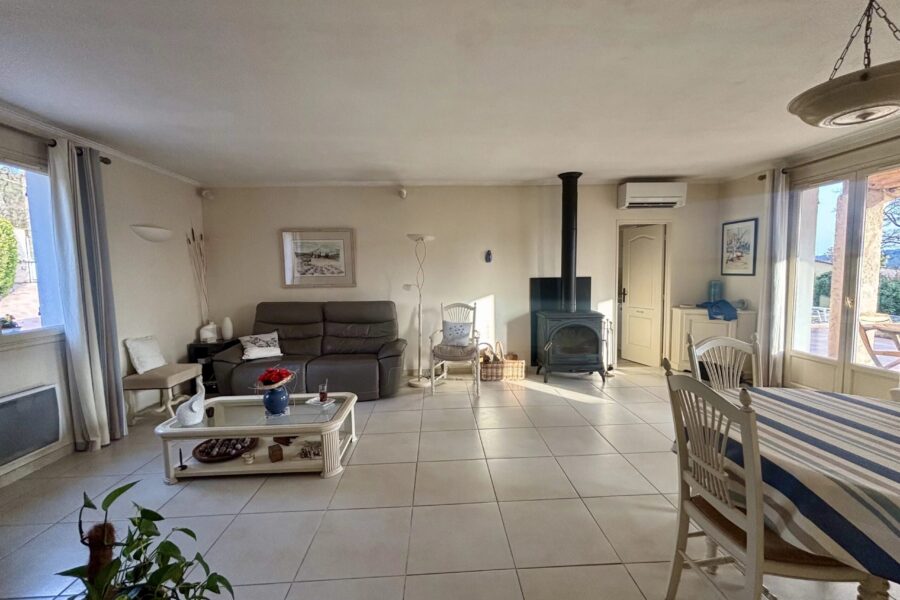 Maison à vendre à Tourrettes — Vue parc & jardin — photo 7