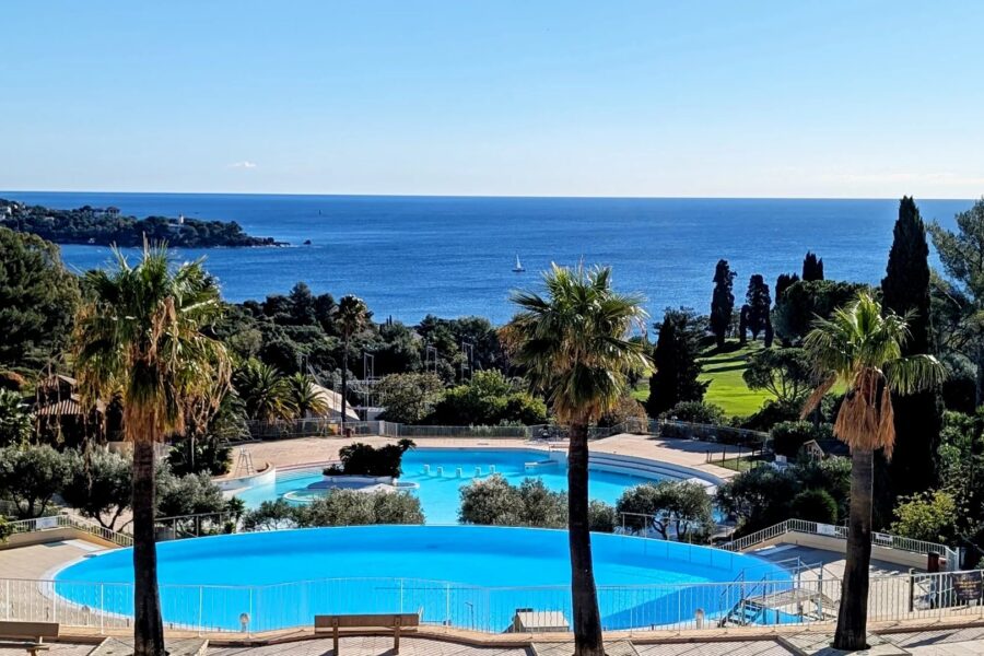 Appartement à vendre à Agay — Vue mer — photo 1
