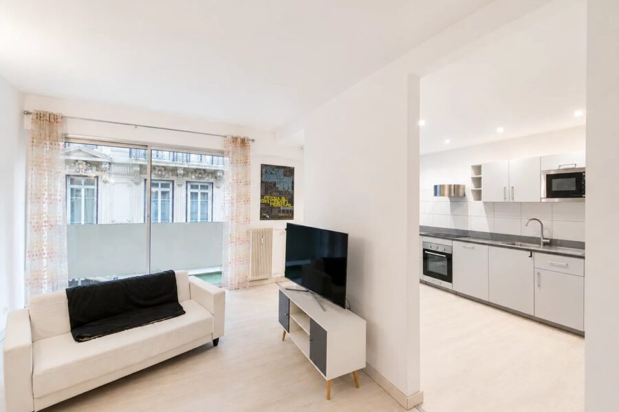 Appartement à vendre à Saint-Étienne — Vue sur la ville — photo 2