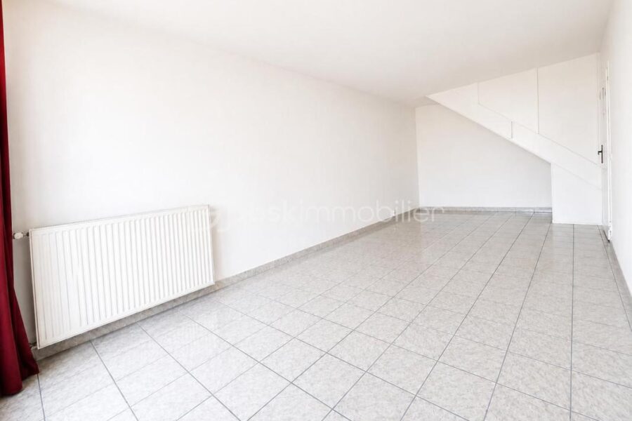 Appartement à vendre à Bobigny — Vue sur la ville — photo 4