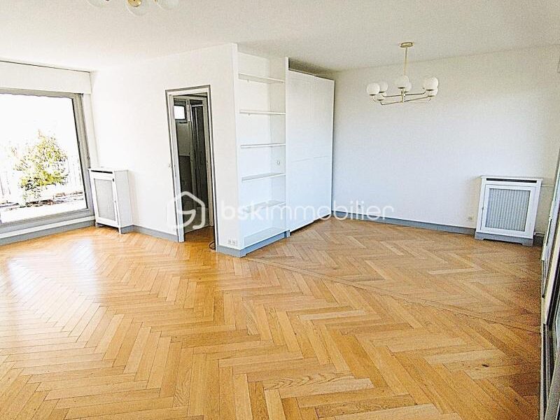 Appartement à vendre à Paris 12e arrondissement — Vue sur la ville — photo 3