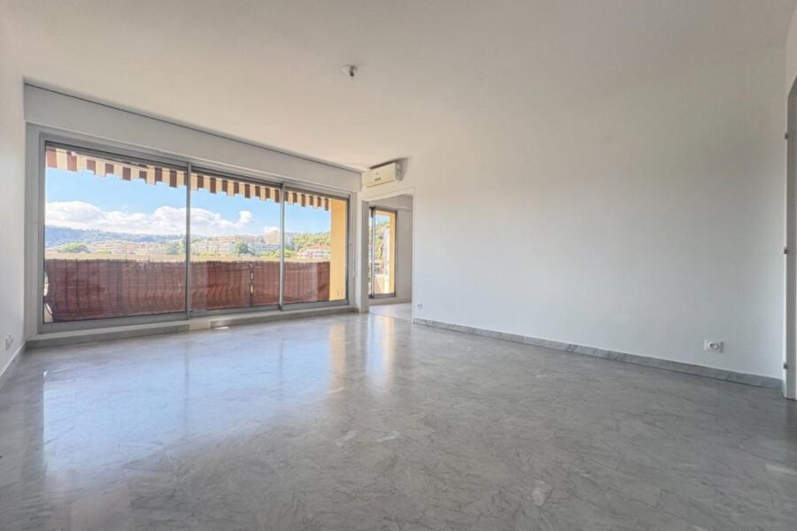 Appartement à louer à Nice — Vue sur la ville — photo 4