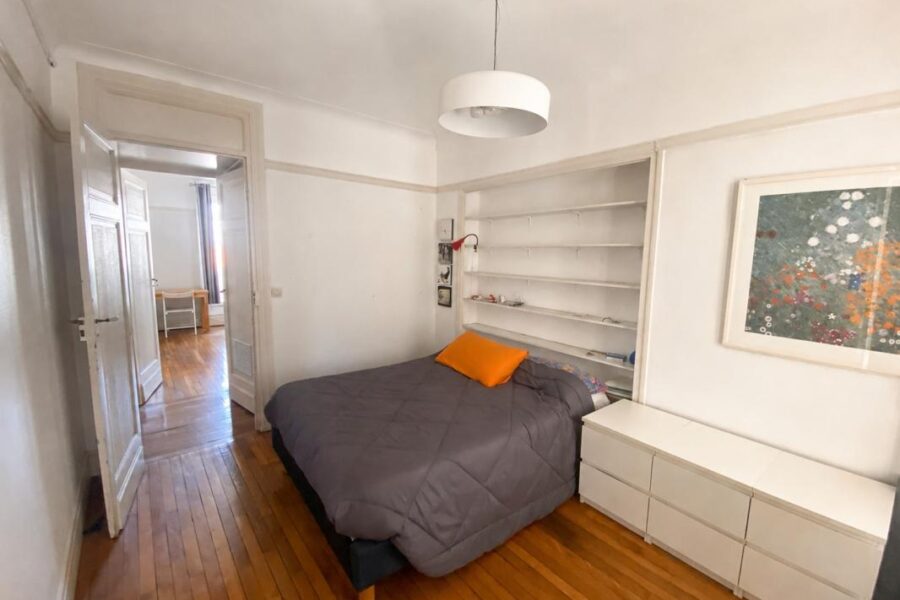Appartement à vendre à Paris — Vue sur la ville — photo 4
