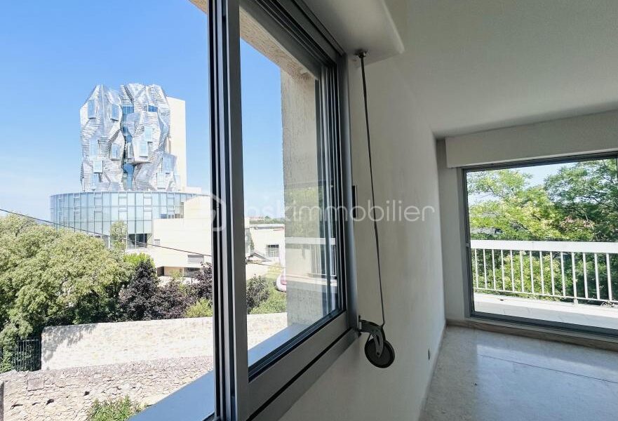 Appartement à louer à Arles — Vue parc & jardin — photo 4