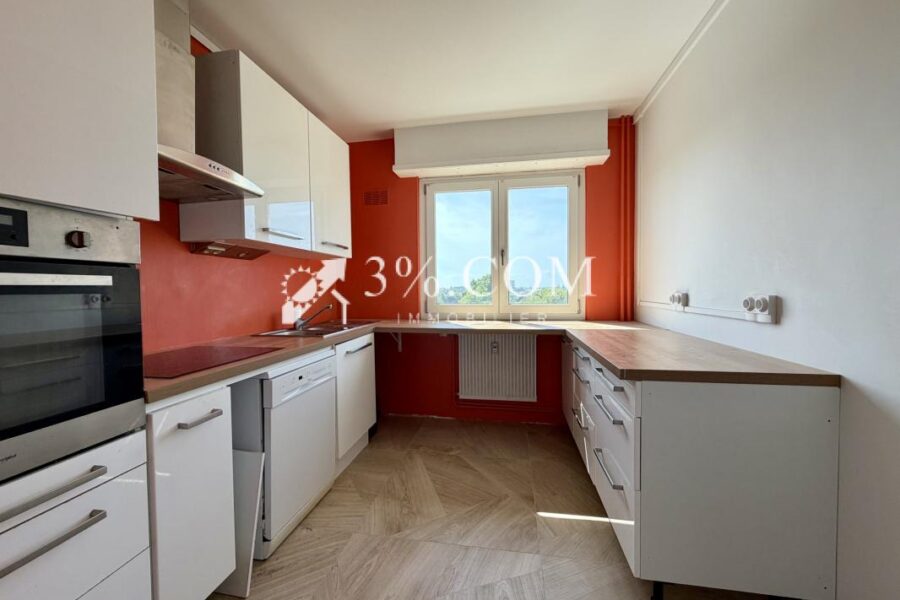 Appartement à vendre à Strasbourg — Vue sur la ville — photo 4
