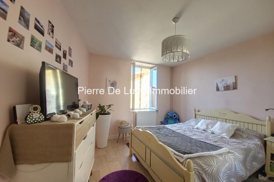 Appartement à louer à Le Bois-d&rsquo;Oingt — Vue vignes — photo 5
