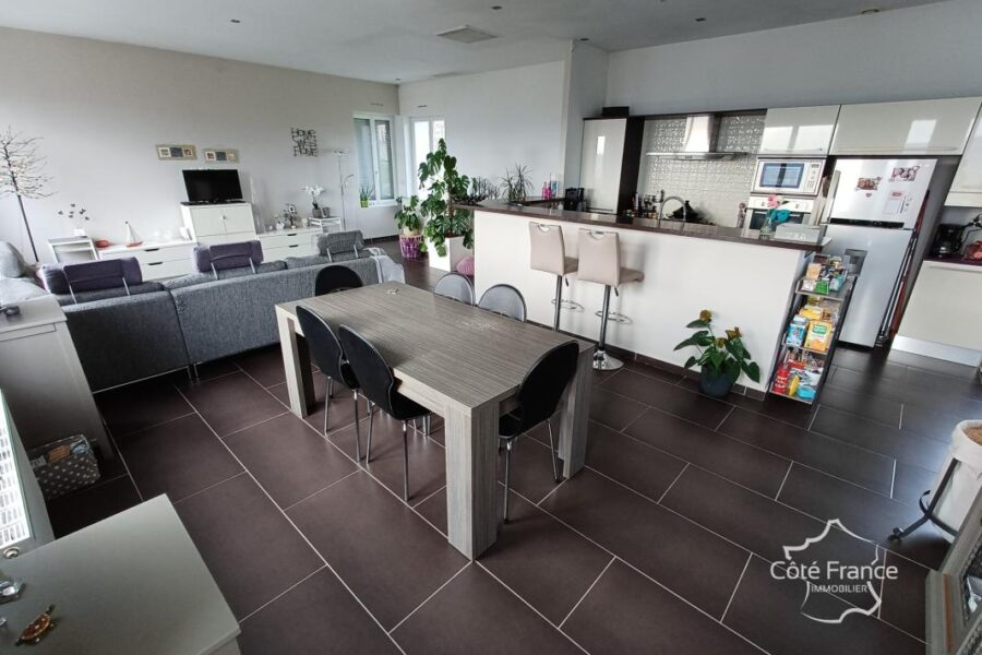 Appartement à vendre à Aubenas — Vue sur la ville — photo 4