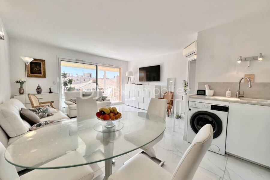Appartement à vendre à Golfe juan — Vue mer — photo 4