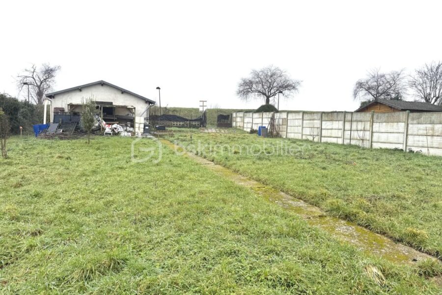 Terrain à vendre à Orly — Vue dégagée — photo 1