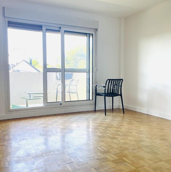 Appartement à vendre à Champigny sur marne — Vue sur la ville — photo 4