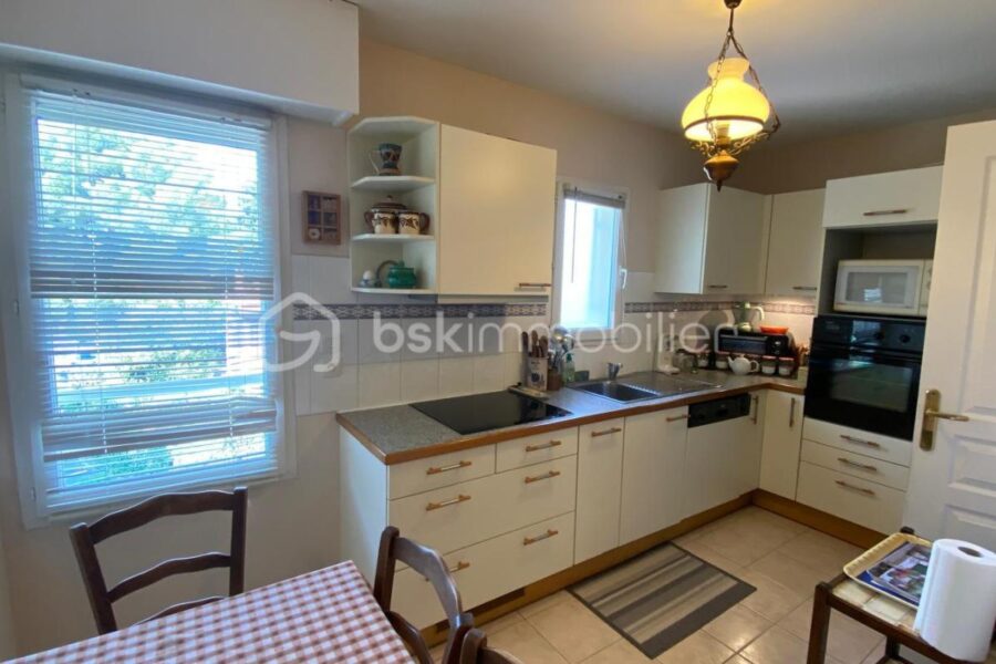 Appartement à vendre à Saint raphael — Vue sur la ville — photo 3