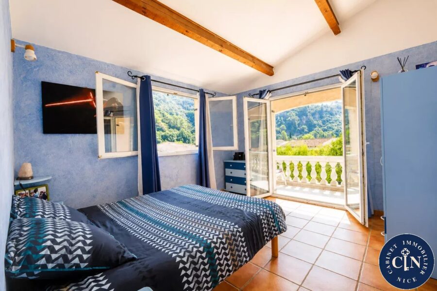 Maison à vendre à Le broc — Vue montagne — photo 12