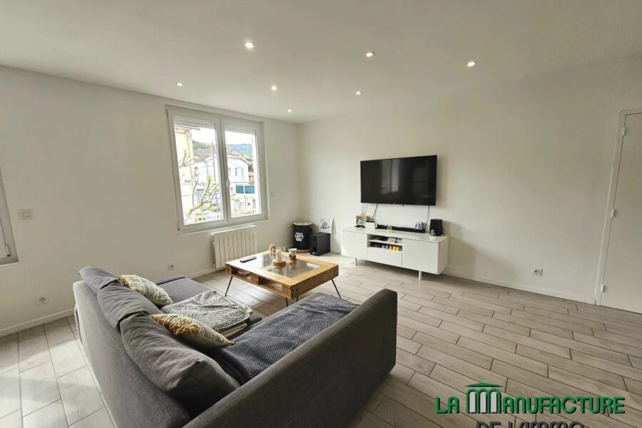 Appartement à vendre à La ricamarie — Vue sur la ville — photo 5