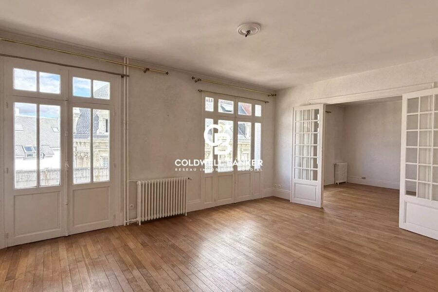 Appartement à vendre à Tours — Vue sur la ville — photo 2