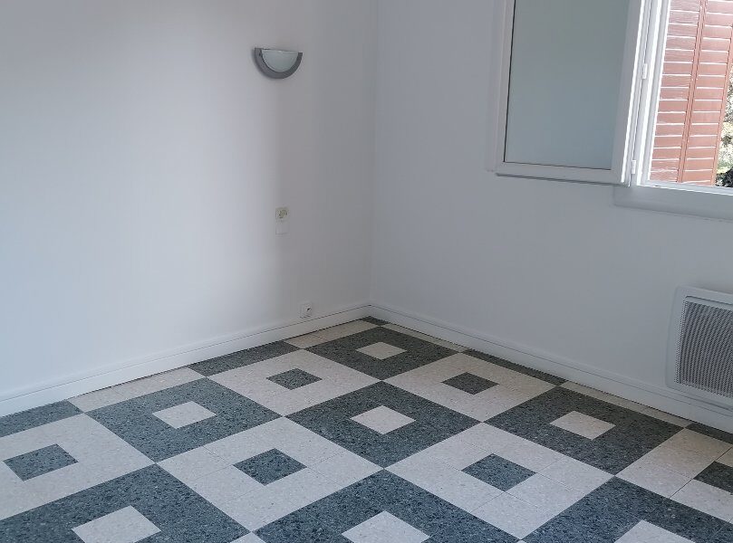 Appartement à vendre à Beziers — Vue sur la ville — photo 5