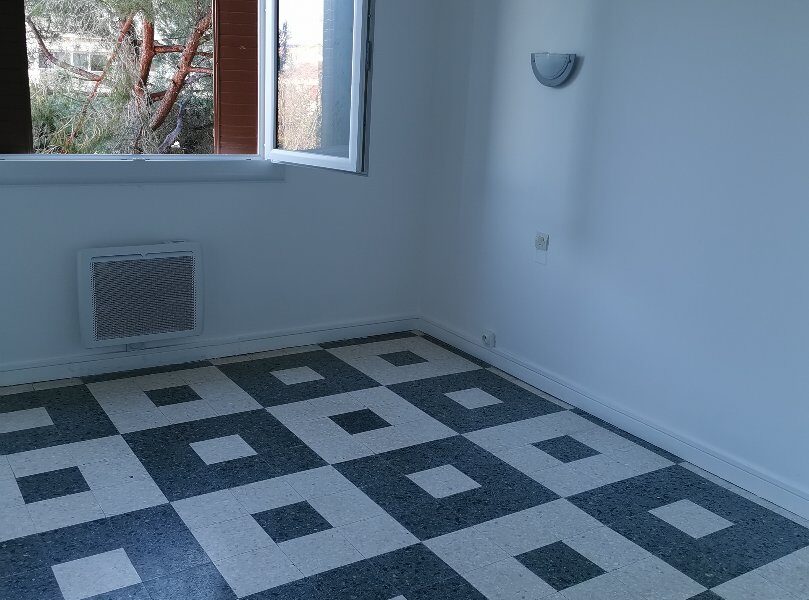 Appartement à vendre à Beziers — Vue sur la ville — photo 7