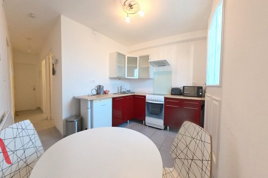 Maison à vendre à Puissalicon — Vue mer — photo 9