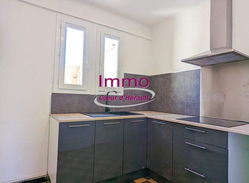Appartement à louer à Clermont l&rsquo;herault — Vue sur la ville — photo 4