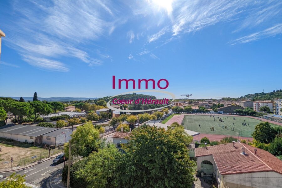 Appartement à louer à Clermont l&rsquo;herault — Vue sur la ville — photo 1