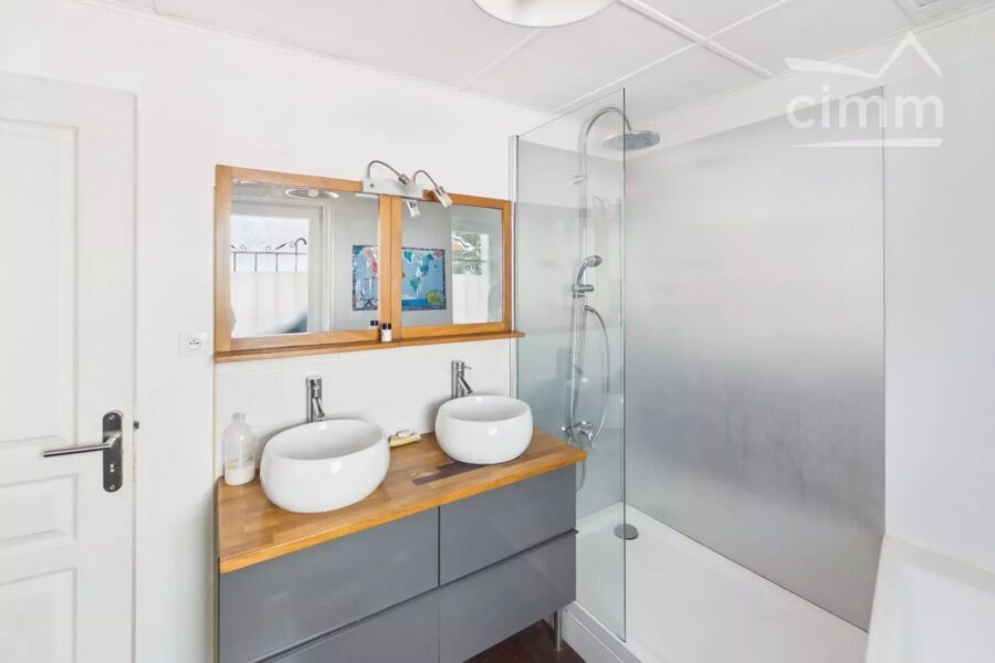 Maison à vendre à Sassenage — Vue parc & jardin — photo 15