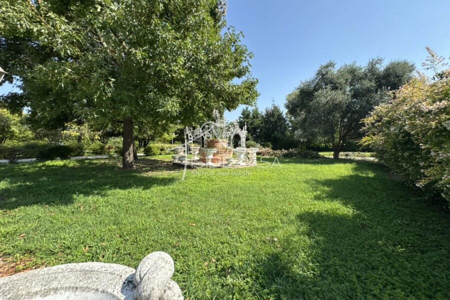 Maison à vendre à Bagnolo san vito — Vue nature — photo 41