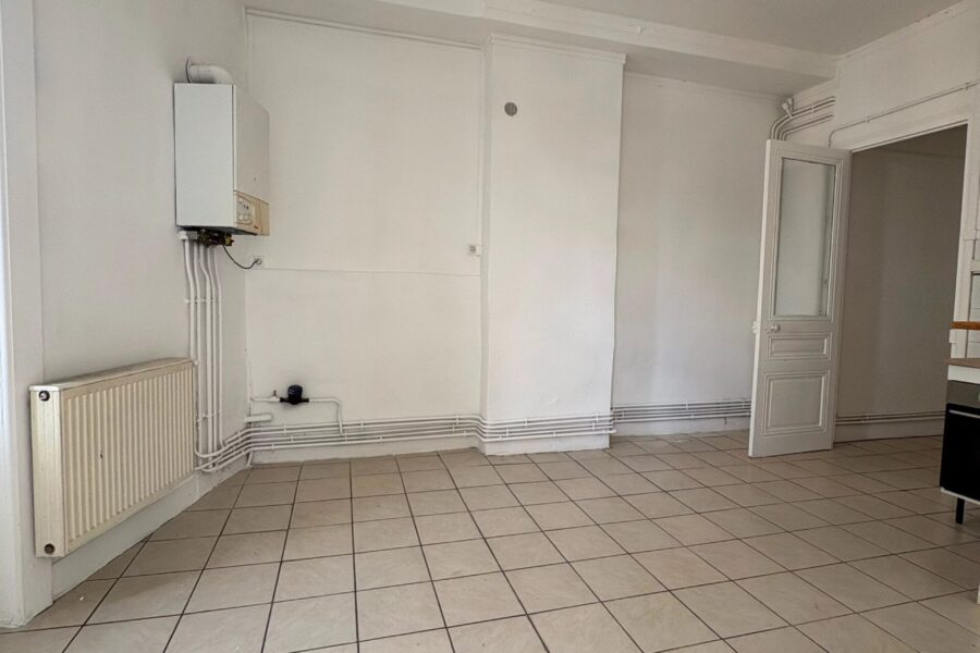 Appartement à louer à Saint-Étienne — Vue sur la ville — photo 11