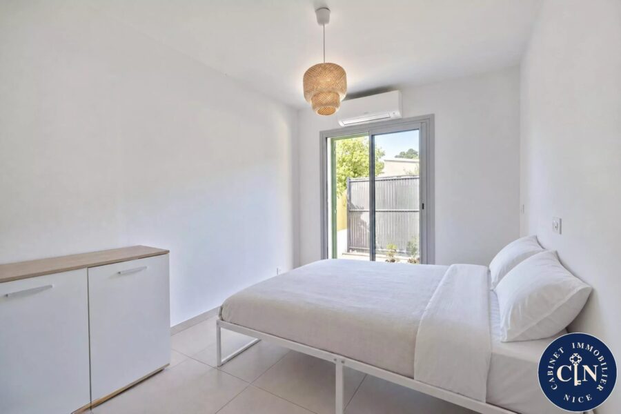 Maison à vendre à Saint-andré-de-la-roche — Vue montagne — photo 12