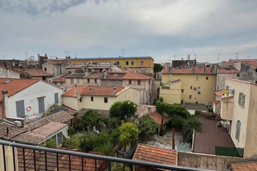 Appartement à vendre à Antibes — Vue sur la ville — photo 8
