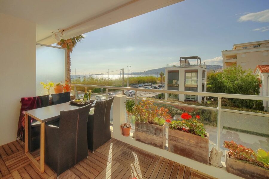 Appartement à vendre à Juan-les-pins — Vue mer — photo 2