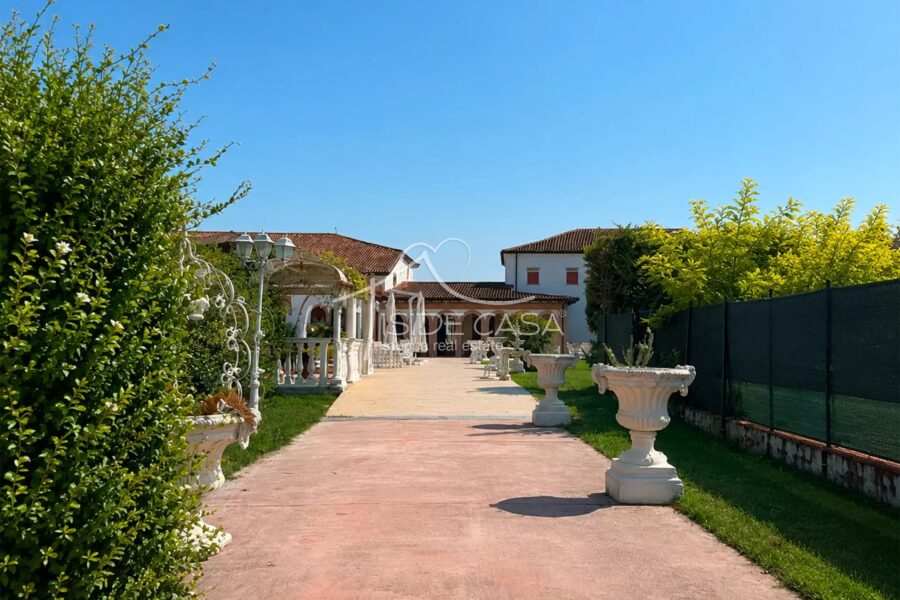 Maison à vendre à Bagnolo san vito — Vue nature — photo 49