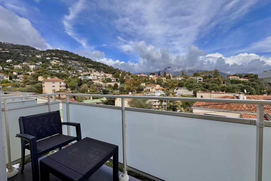 Appartement à louer à Roquebrune-cap-martin — Vue montagne — photo 1