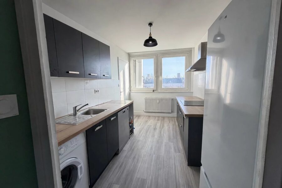 Appartement à vendre à Saint-Étienne — Vue sur la ville — photo 5