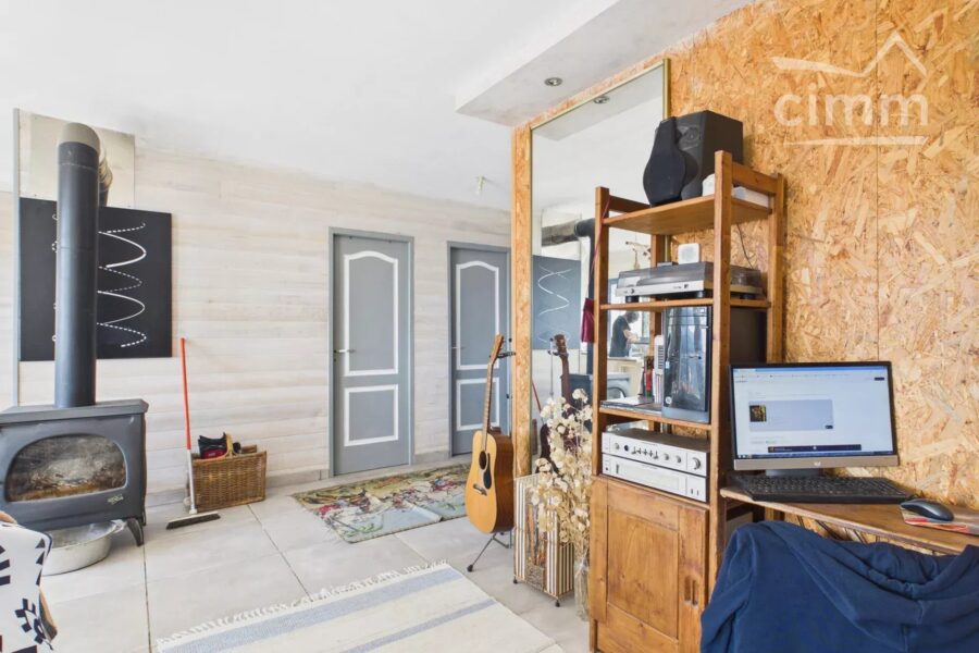 Maison à vendre à Malarce-sur-la-thines — Vue montagne — photo 11