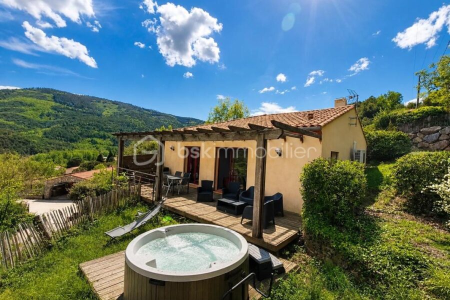 Maison à vendre à Premian — Vue nature — photo 1