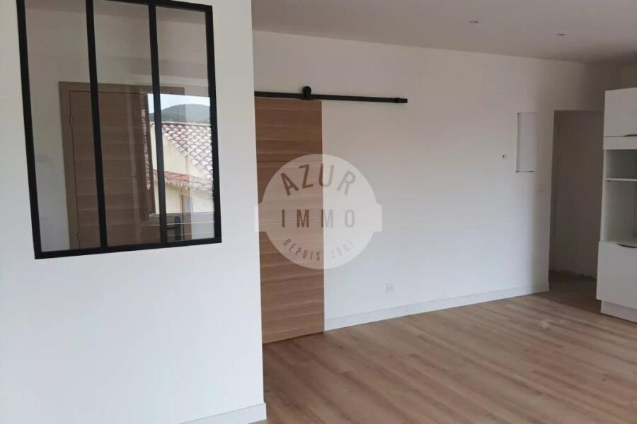 Appartement à louer à Saint zacharie — Vue dégagée — photo 5