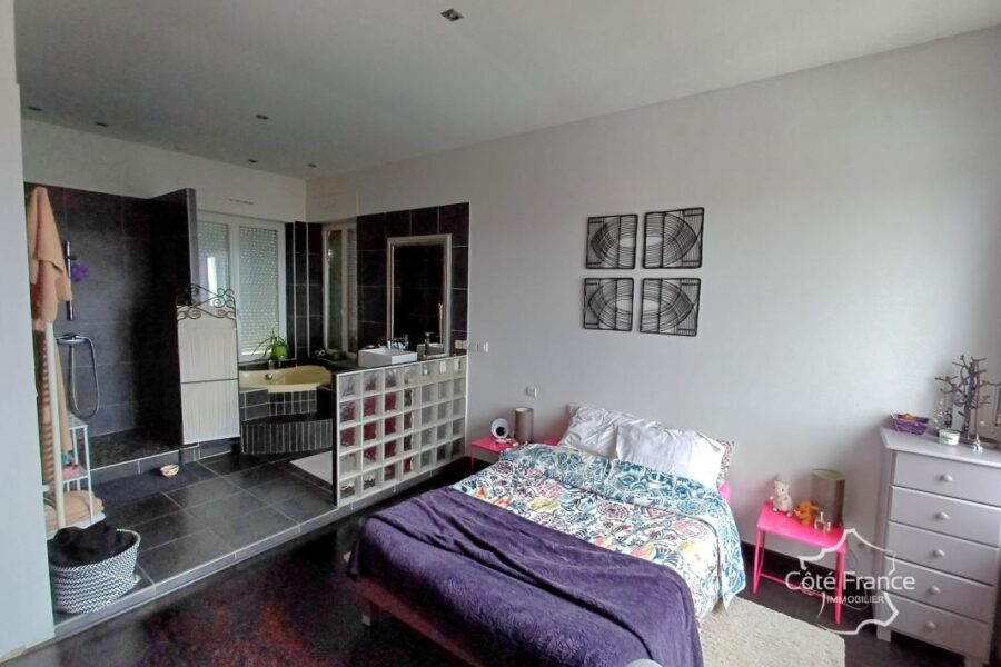 Appartement à vendre à Aubenas — Vue sur la ville — photo 5