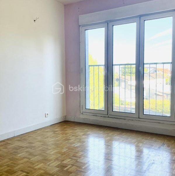 Appartement à vendre à Champigny sur marne — Vue sur la ville — photo 5