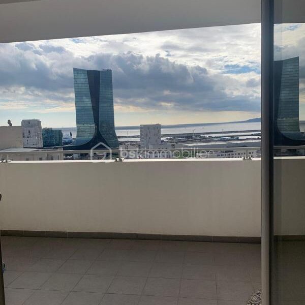 Appartement à vendre à Marseille 3e arrondissement — Vue mer — photo 4