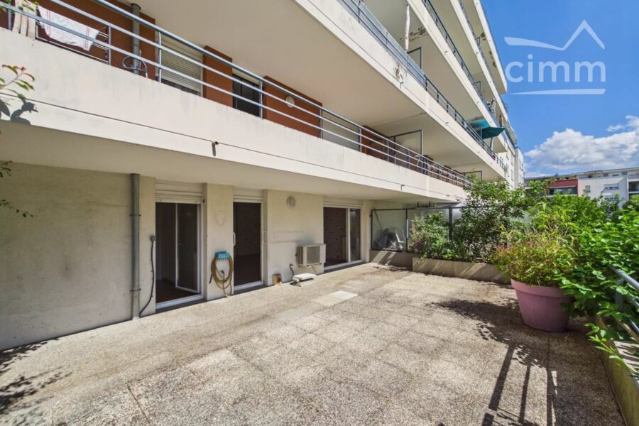 Appartement à vendre à Échirolles — Vue parc & jardin — photo 7