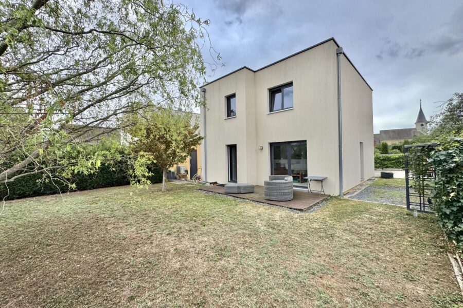 Maison à vendre à Kembs — Vue parc & jardin — photo 15