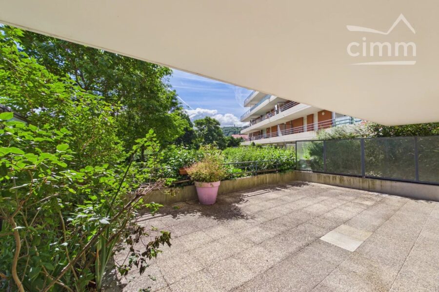 Appartement à vendre à Échirolles — Vue parc & jardin — photo 8