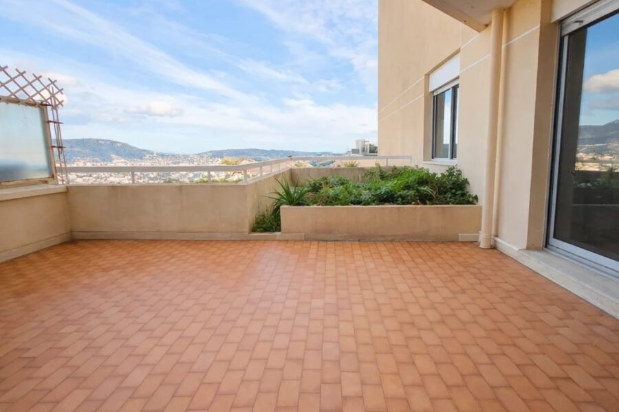 Appartement à vendre à Nice — Vue sur la ville — photo 1