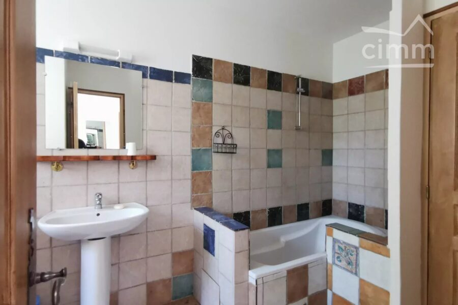 Maison à vendre à Lablachère — Vue montagne — photo 9