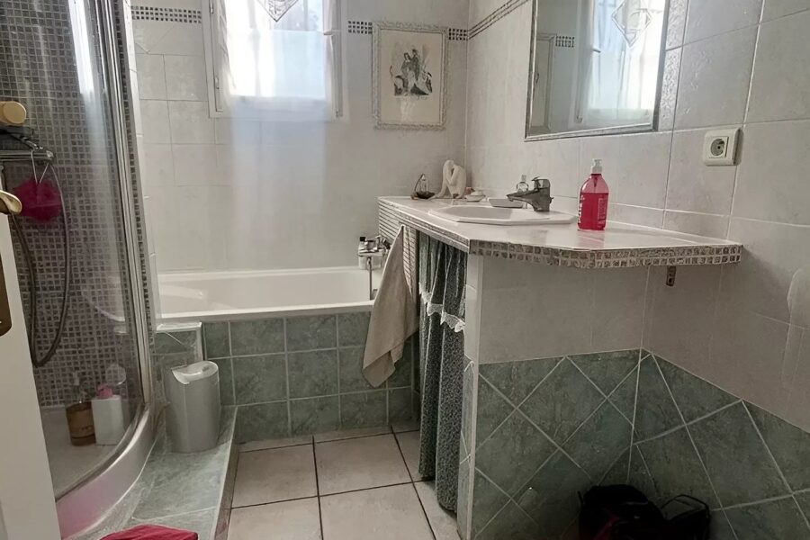 Maison à vendre à Tourrettes — Vue parc & jardin — photo 16