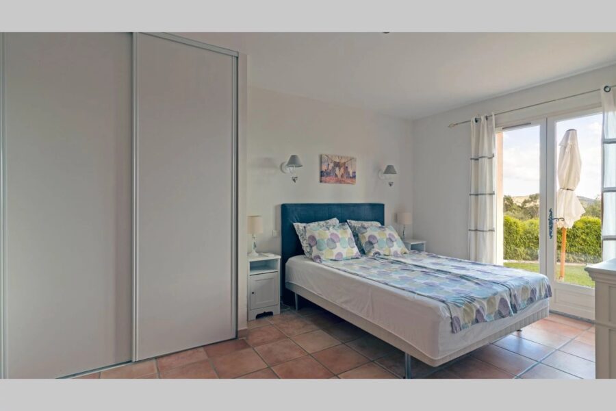 Maison à vendre à La garde-freinet — Vue montagne — photo 24